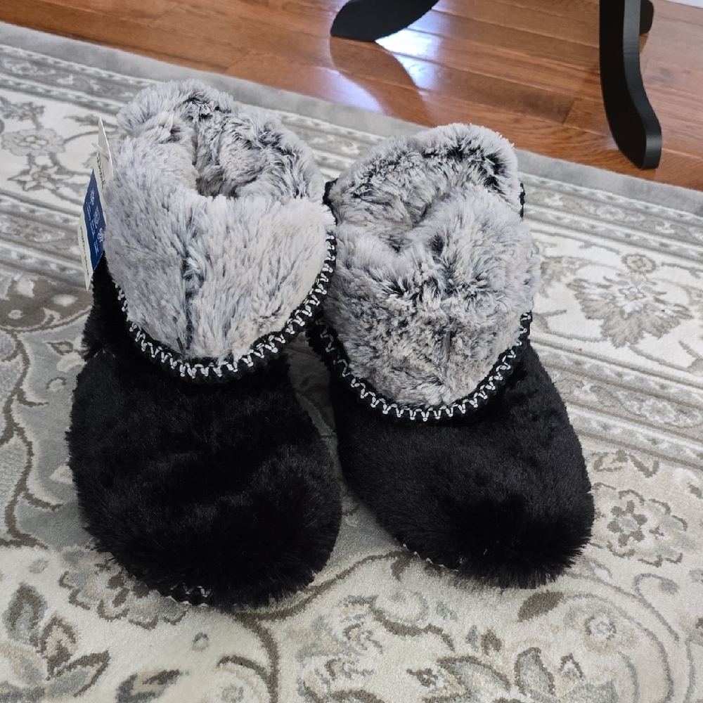 Dearfoams Womens Beth Bootie Slippers